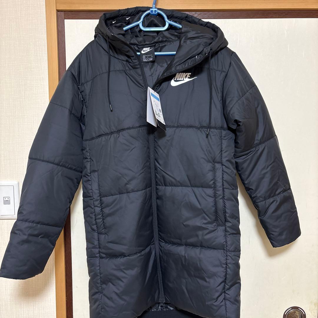 専用　NIKE レディースアウター　未使用タグ付き