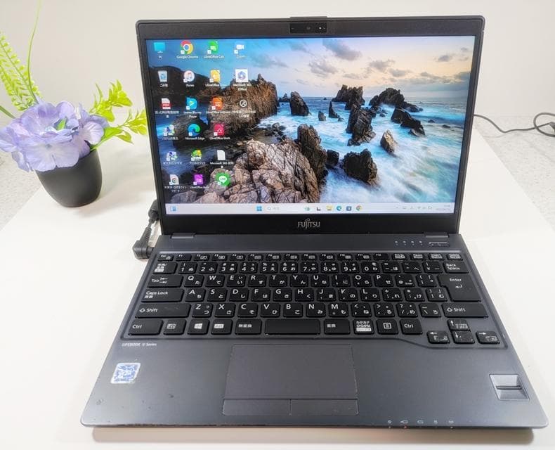 【薄型】軽量小型ノートパソコン✨新品SSD256GB✨win11✨オフィス