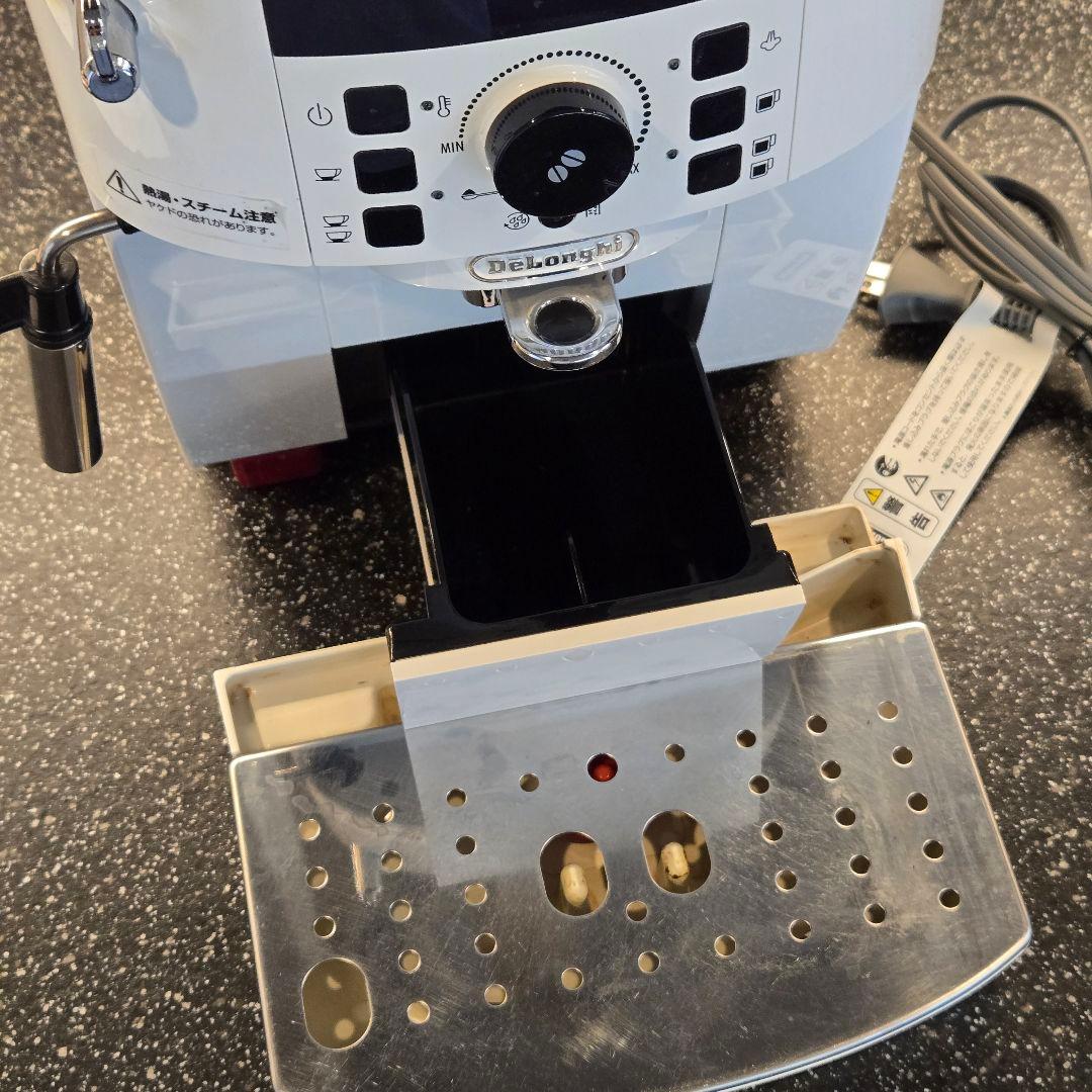 DeLonghi ECAM22112W エスプレッソマシン
