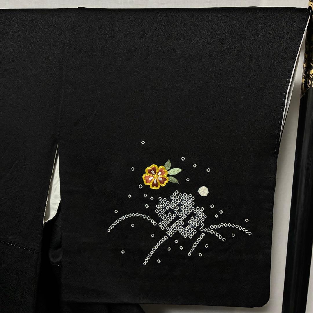 D142 訪問着　絞り　桜刺繍　枝垂れ桜　黒地　正絹　着物　袷　美品