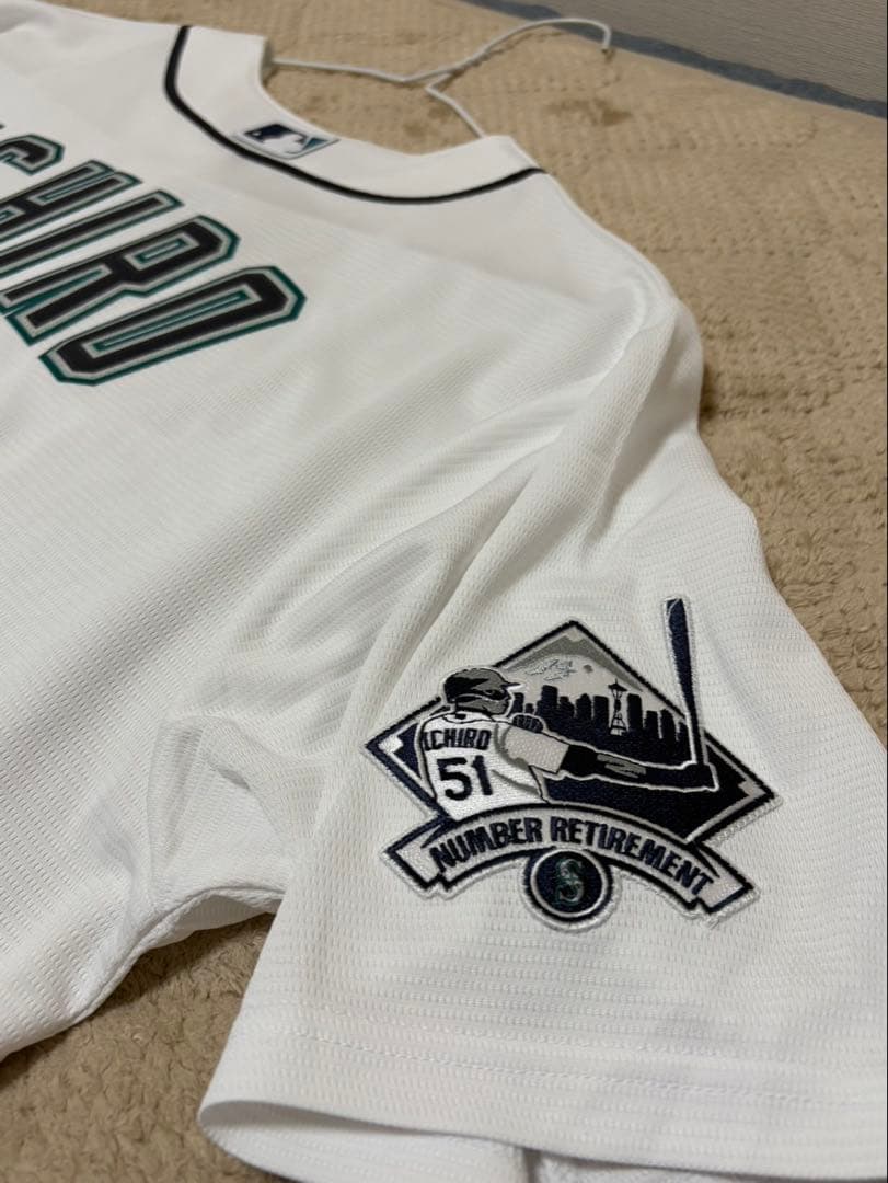 【現地購入・正規品】野球殿堂入りパッチ付き　イチロー　ユニフォーム