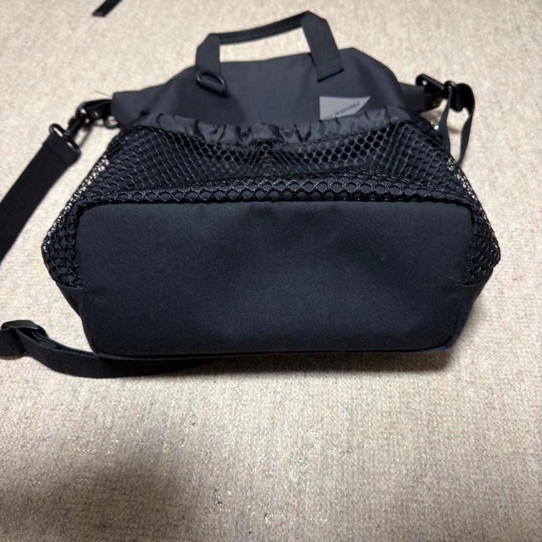 and wander ショルダーバッグ