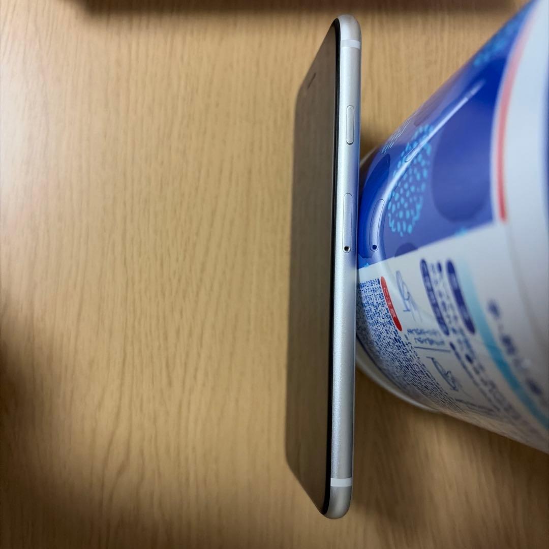 iPhone se 第三世代　スターライト　64GB