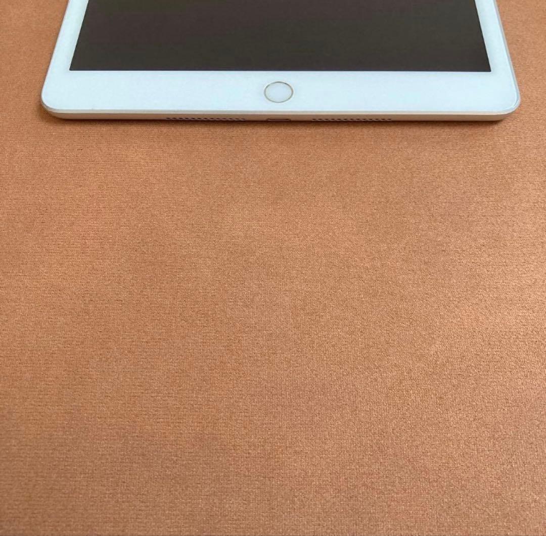 562【早い者勝ち】電池良好☆iPad8 第8世代 32GB SIMフリー☆