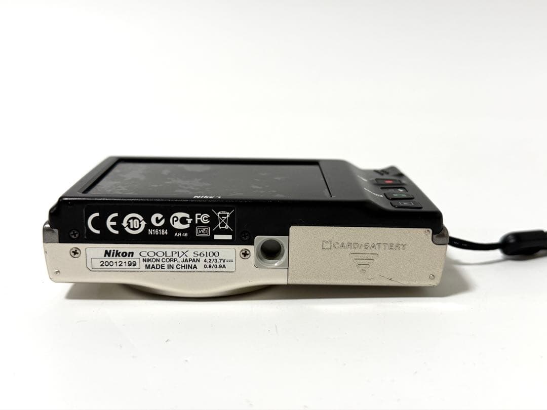 ニコン Nikon COOLPIX S6100 デジカメ ストラップ付き