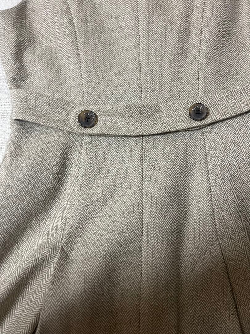 FOXEYジレ ベスト 上質ウールカシミヤ混 ヘリンボーン柄ベージュ 42