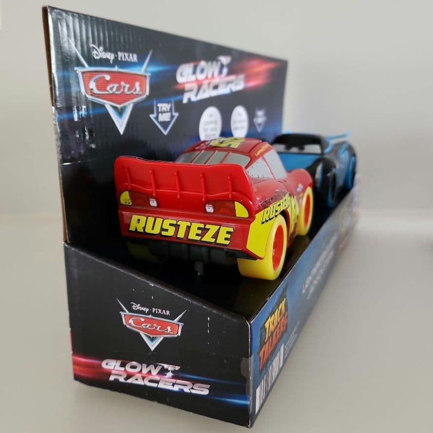 ディズニー カーズ マックイーン ジャクソン 英語おしゃべり 光る ミニカー２台