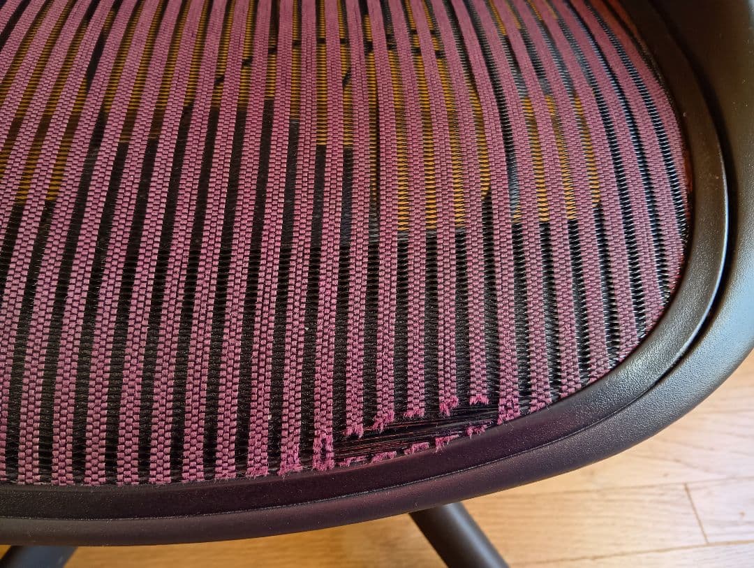 ア*ル様 【難あり】ハーマンミラー アーロンチェア