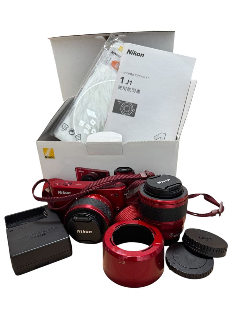 Nikon 1 J1 レッド デジタルカメラ 10-30mmレンズ付き