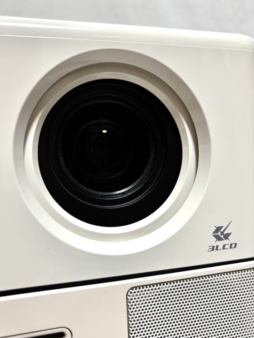 【DVDプレーヤー付】EPSON 3LCDプロジェクター EMP-TWD10