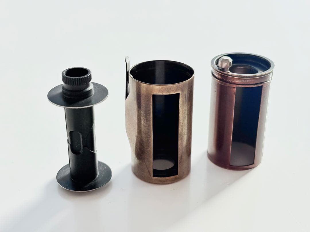 Leica film case フィルム パトローネ