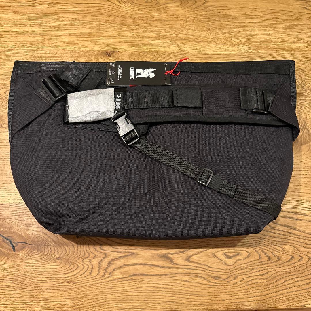 Chrome Industries メッセンジャーバッグ 黒