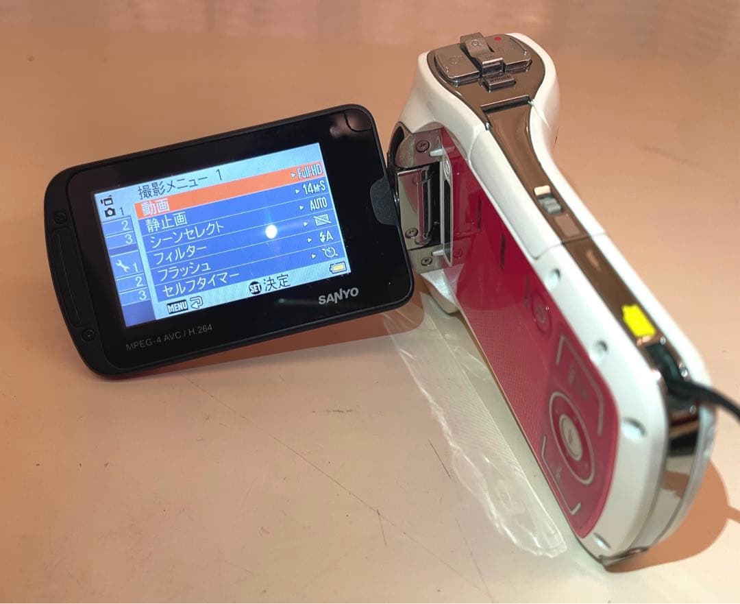 【美品】SANYO Xacti DMX-CA100 ピンク　デジタルビデオカメラ