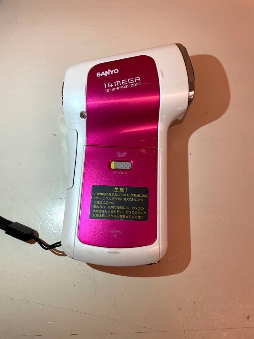 【美品】SANYO Xacti DMX-CA100 ピンク　デジタルビデオカメラ