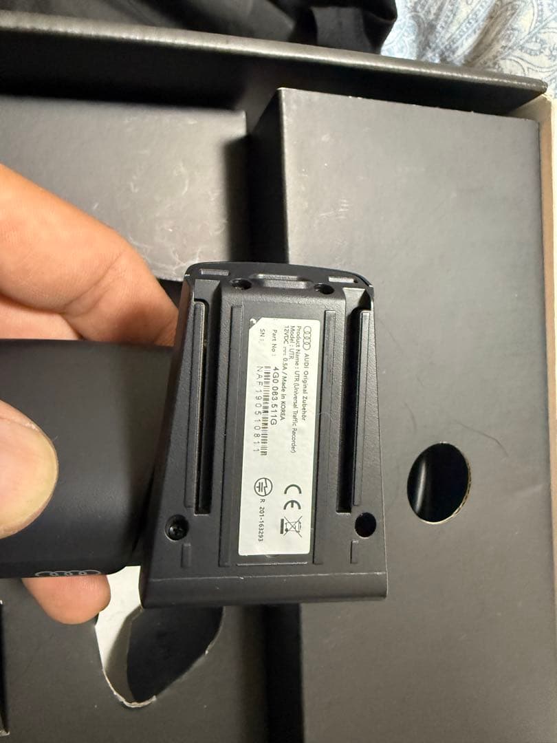 アウディ Universal Traffic Recorder ドライブレコーダ