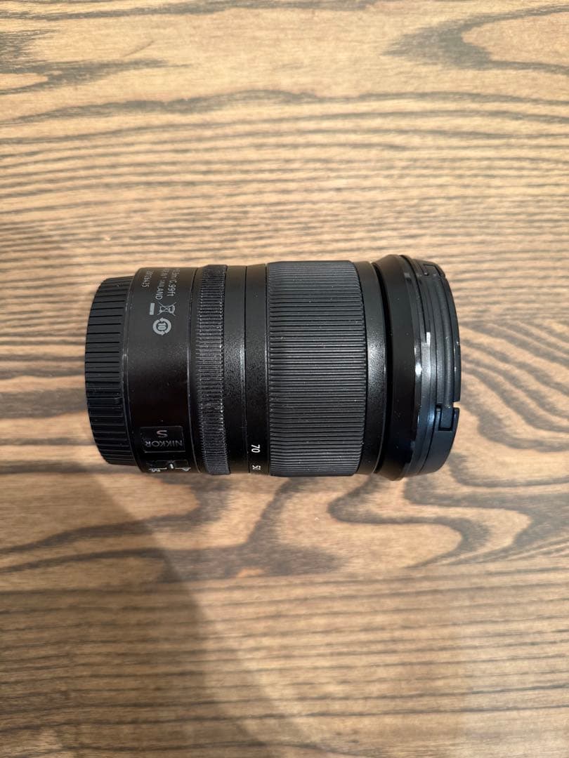 NIKKOR 24-70mm f/4 ズームレンズ