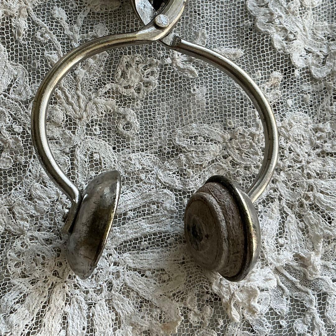 【超希少】１９世紀　フランスアンティーク　リフタークリップ　ハンドモチーフ