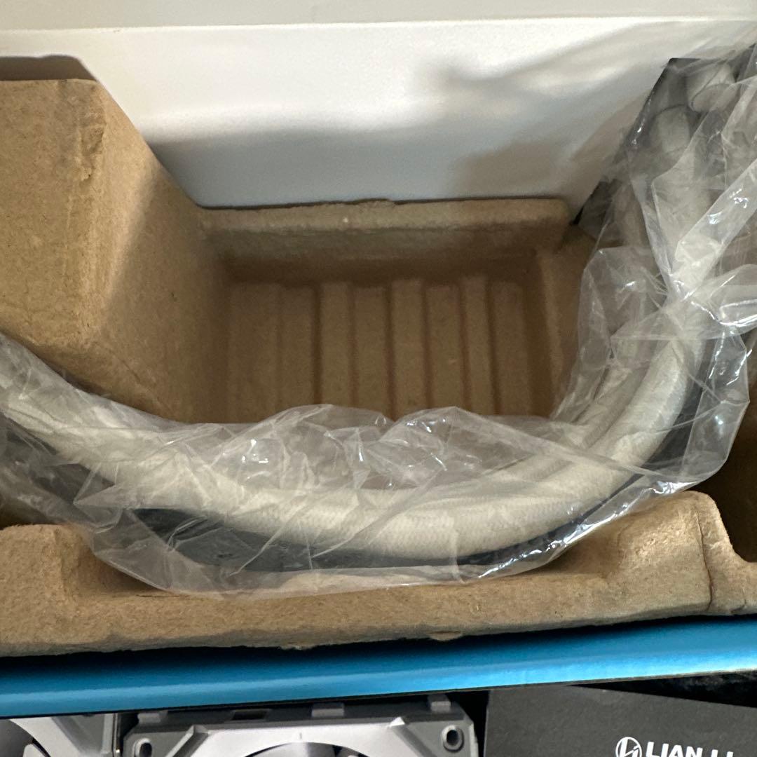 LIAN LI CPUクーラー GALAHAD AIO 360 RGB ホワイト