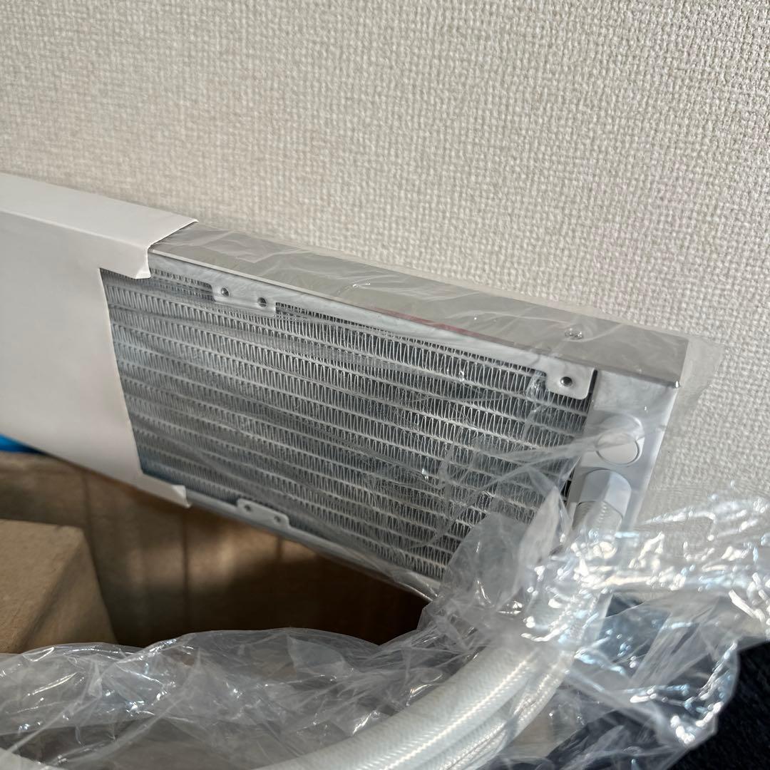 LIAN LI CPUクーラー GALAHAD AIO 360 RGB ホワイト