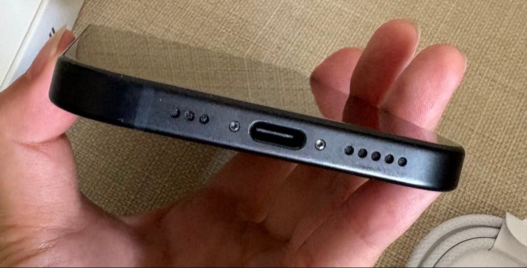 Apple iPhone 15 ブラック 128GB