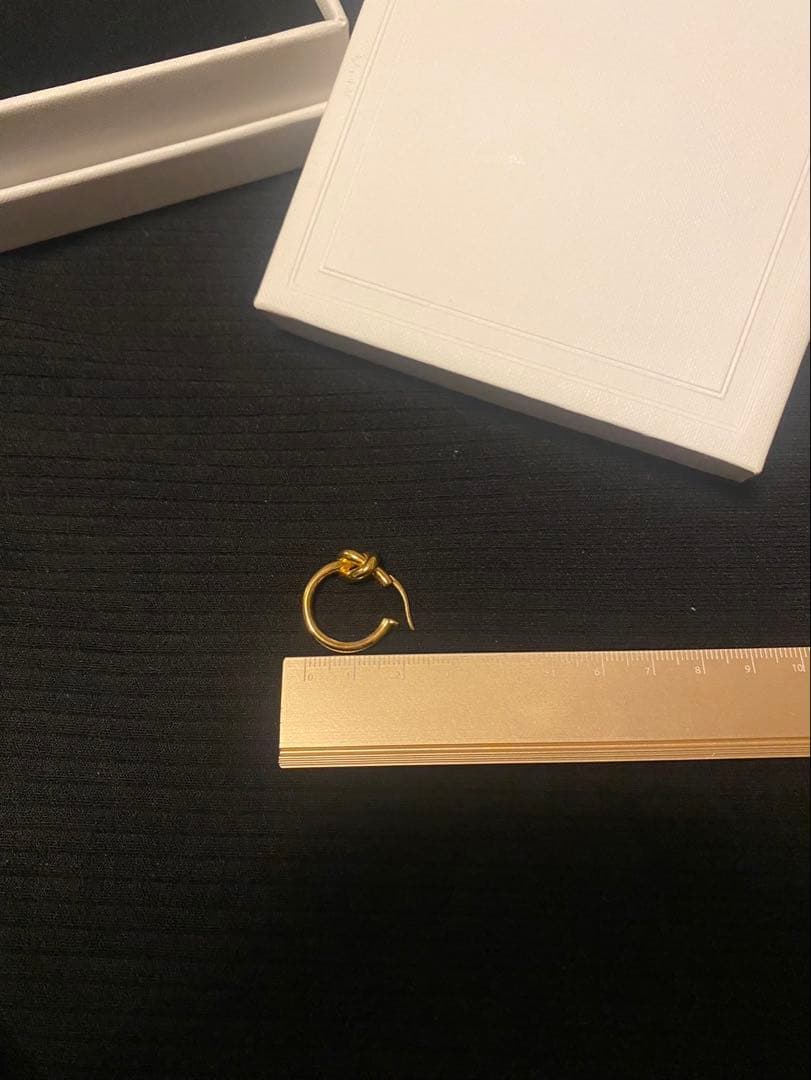 CELINE ノット　スモールフープ/ゴールドフィニッシュ　プラス（片耳）