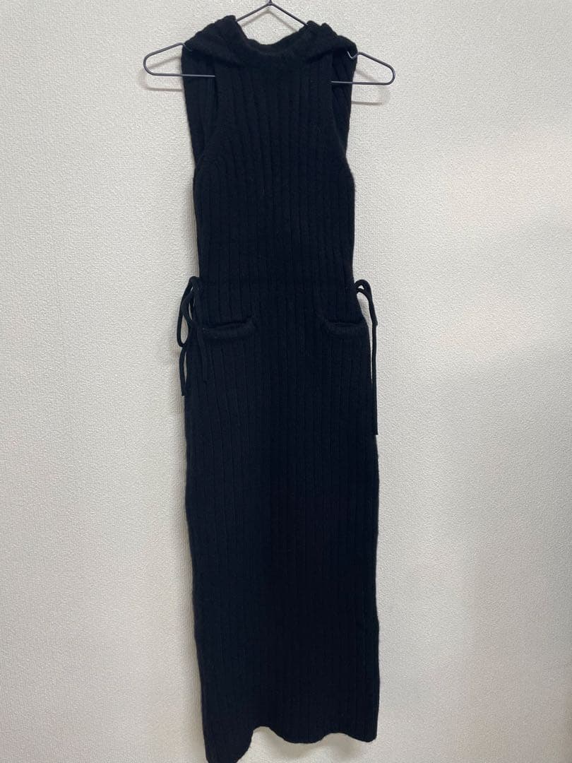 ANDMARYアンドマリーフード付ノースリーブニットワンピースとボレロセット