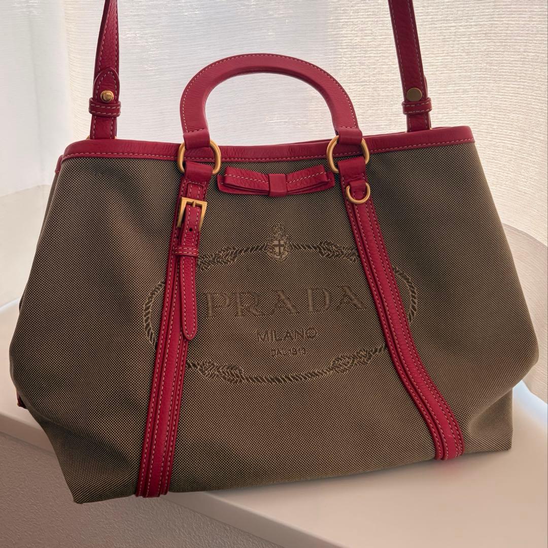 にゃんすけ様　PRADA カパナ　キャンバス　ロゴジャガード　ハンドバッグ
