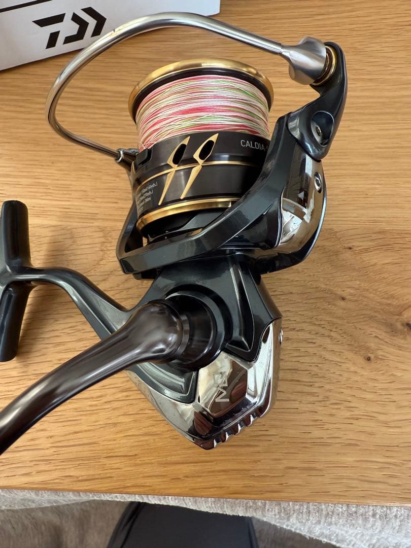 DAIWA CALDIA SW 6000D-H スピニングリール