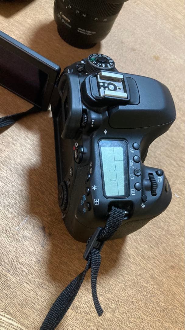 Canon EOS 80D デジタル一眼レフカメラ　レンズ、ストロボセット