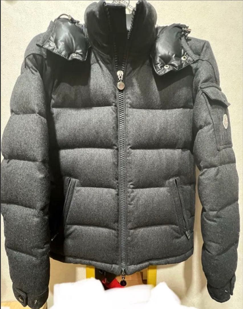 MONCLER（モンクレール) モンジュネーブルダウンジャケット グレー