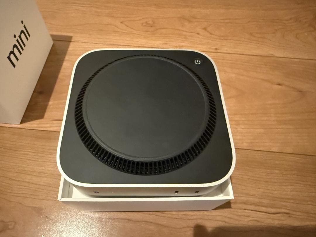 Apple M4 Mac mini (シルバー) RAM16GB 256GB