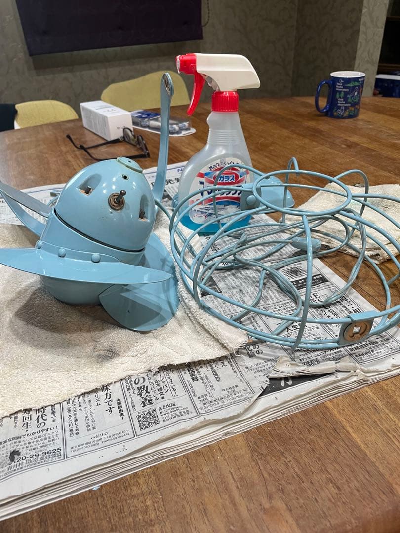 Toshibaレトロ扇風機　陽に向かう燕・向日葵のイメージデザインecoで涼しく