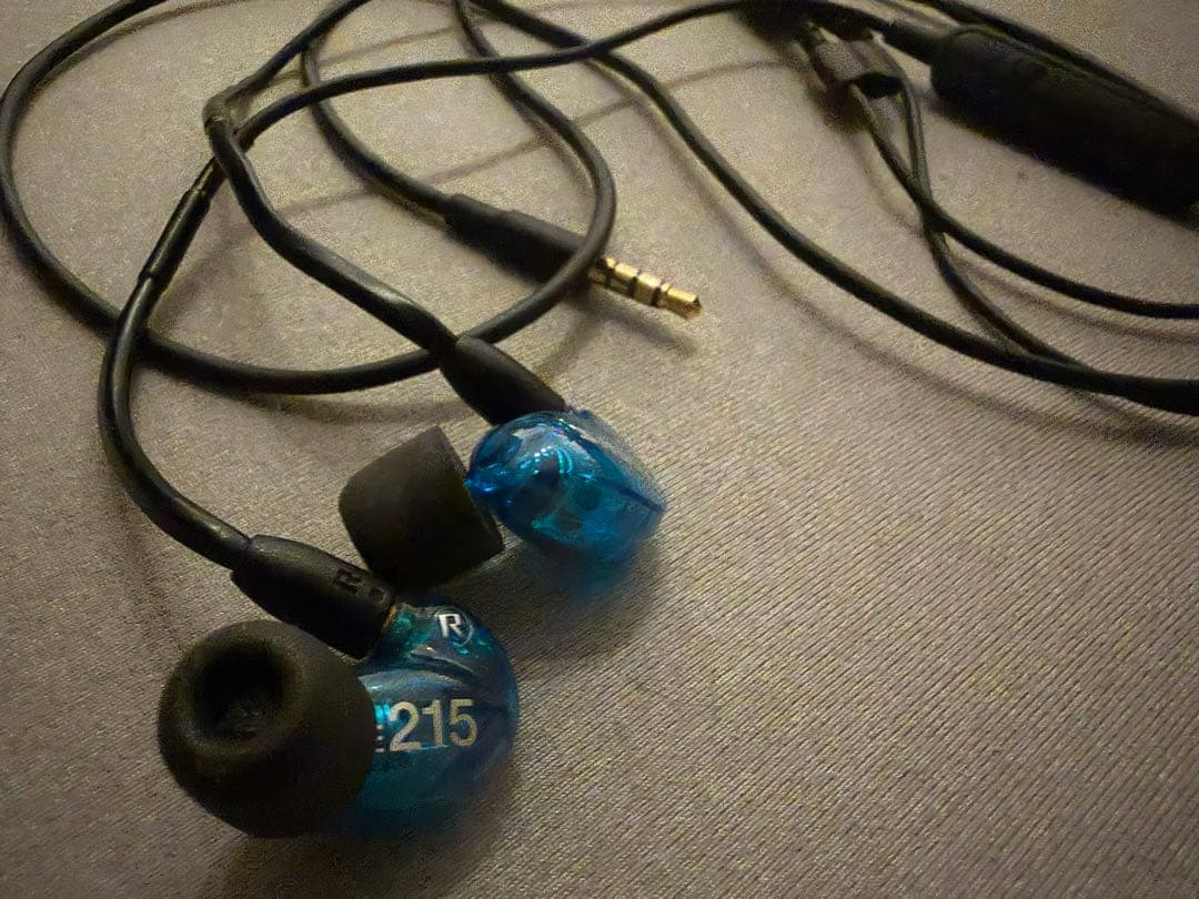 イヤホン SHURE SE215