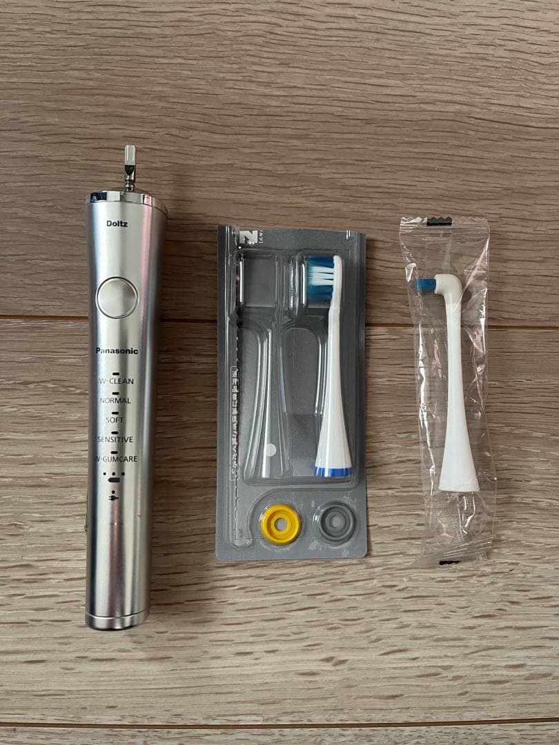 【美品】Panasonic音波振動ハブラシ ドルツ　EW-DP55
