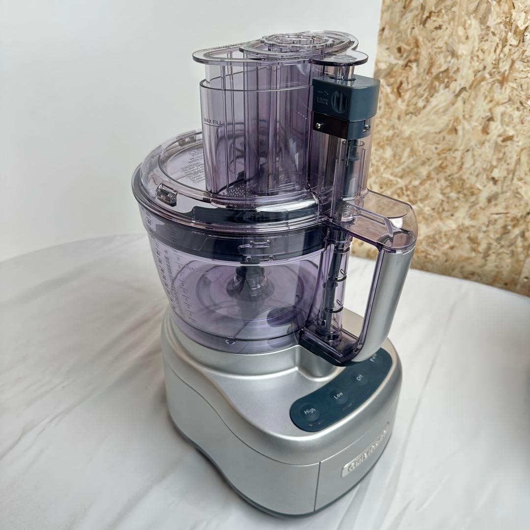 未使用品 クイジナート 13カップ フードプロセッサー CFP-26SVPCJ