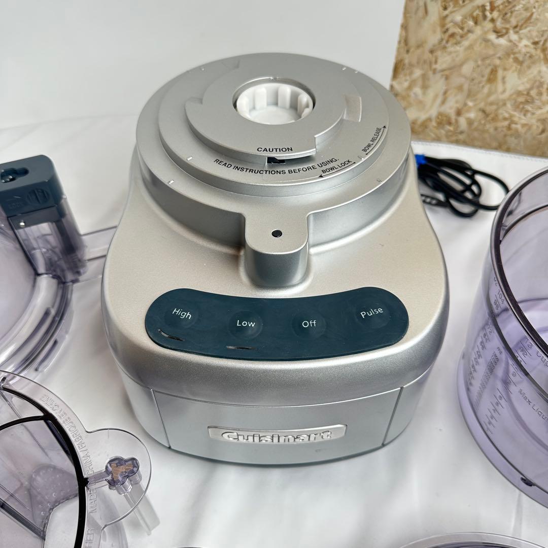 未使用品 クイジナート 13カップ フードプロセッサー CFP-26SVPCJ