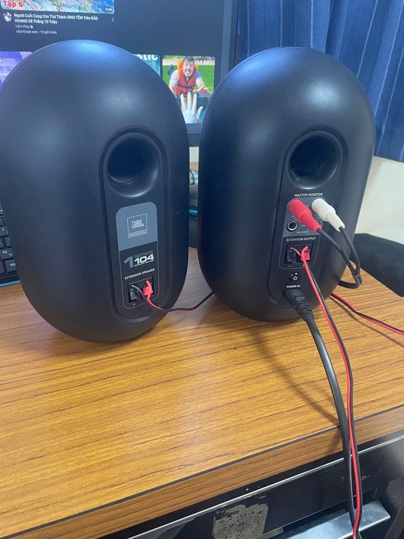 JBL 104BTスピーカー