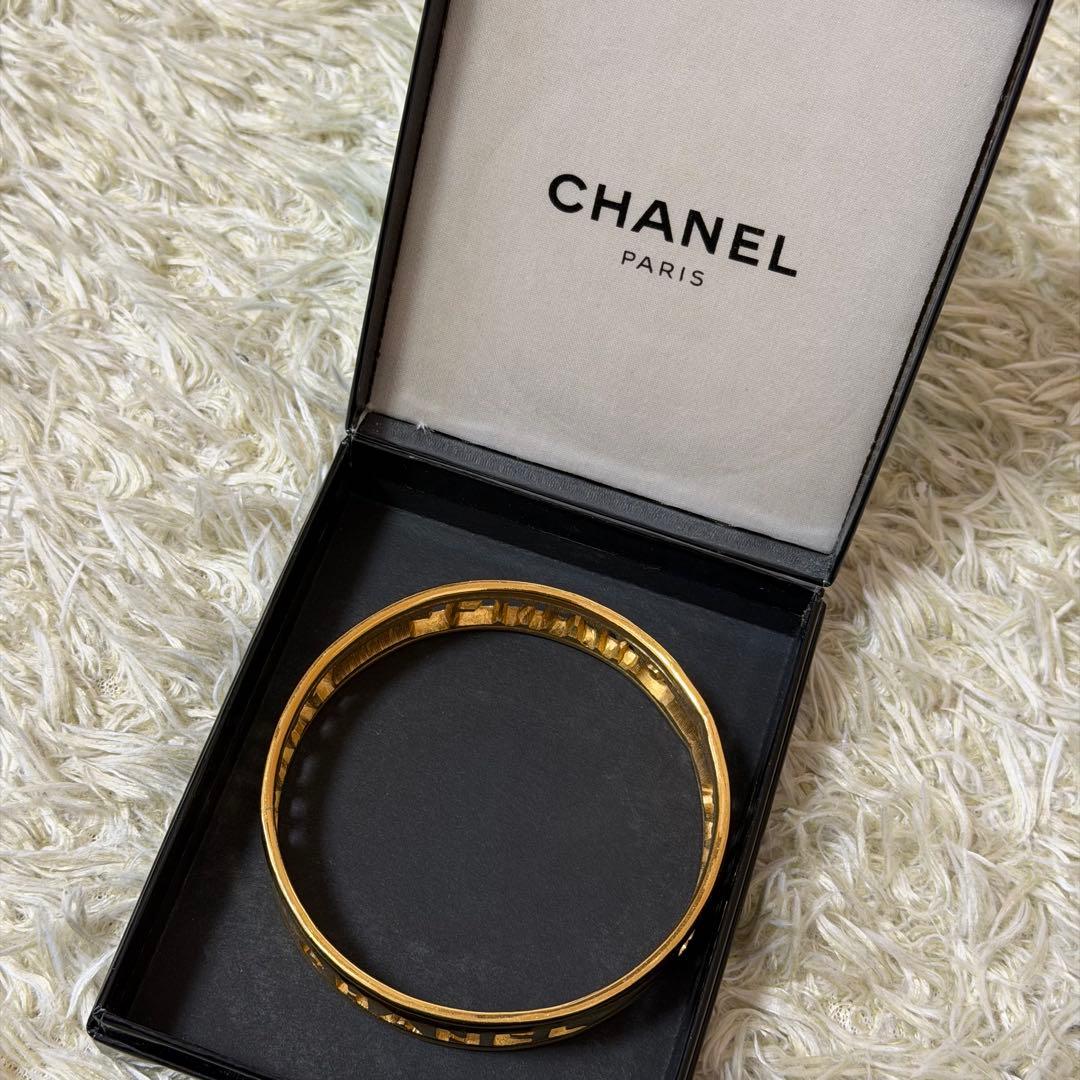 ☆極美品☆CHANEL シャネル　バングル　ゴールド　ブランドロゴ