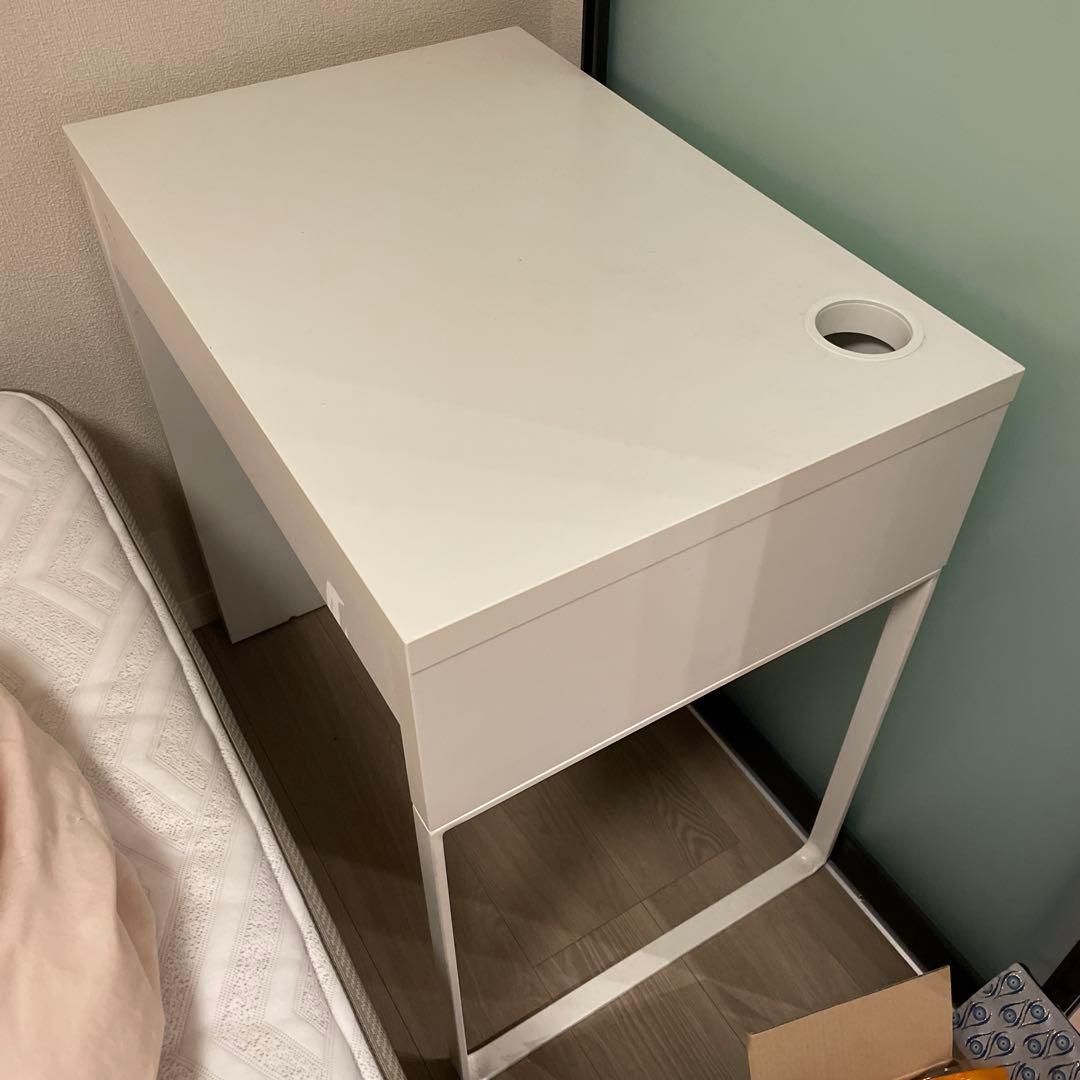 ホワイト引き出し付きテーブル　勉強机