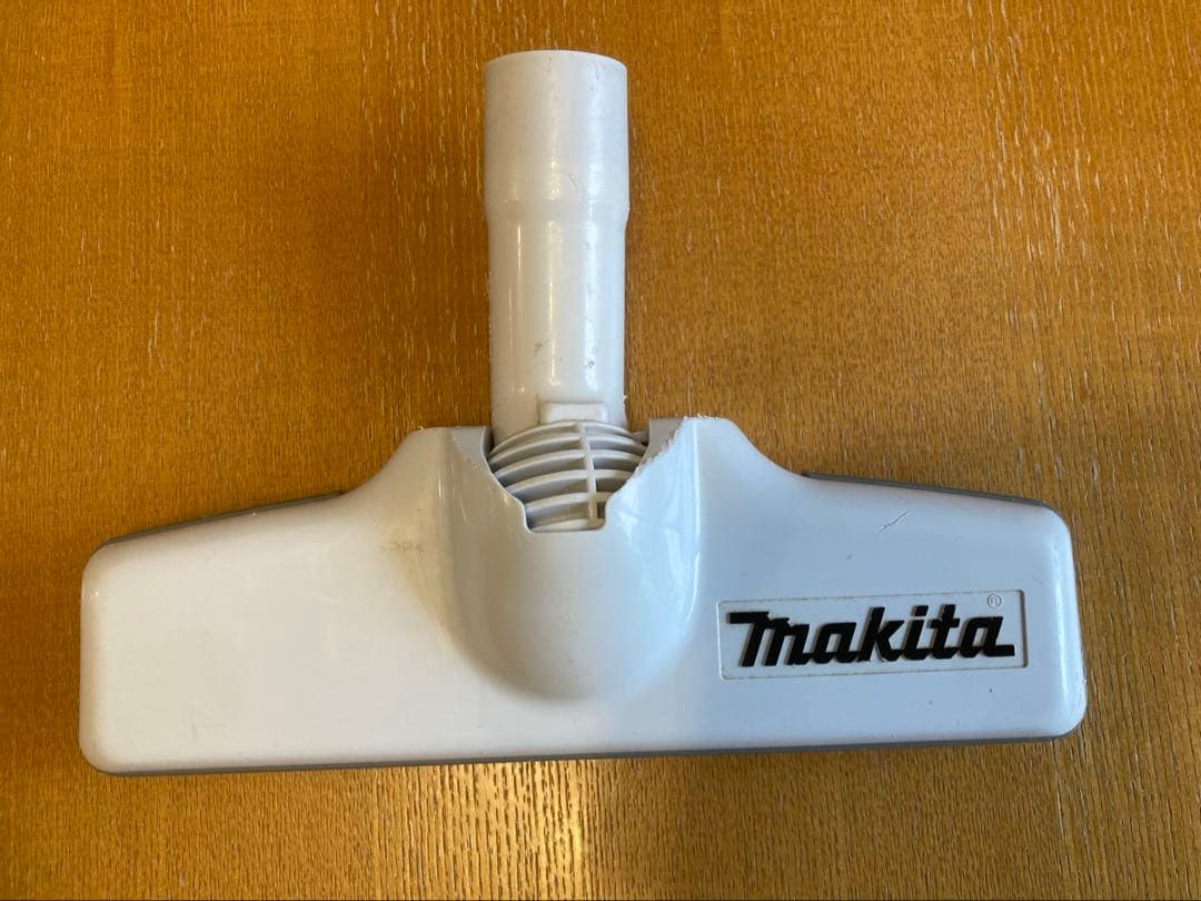 マキタ スティック掃除機 付属品多数 値段交渉 即購入可 CL-107FD