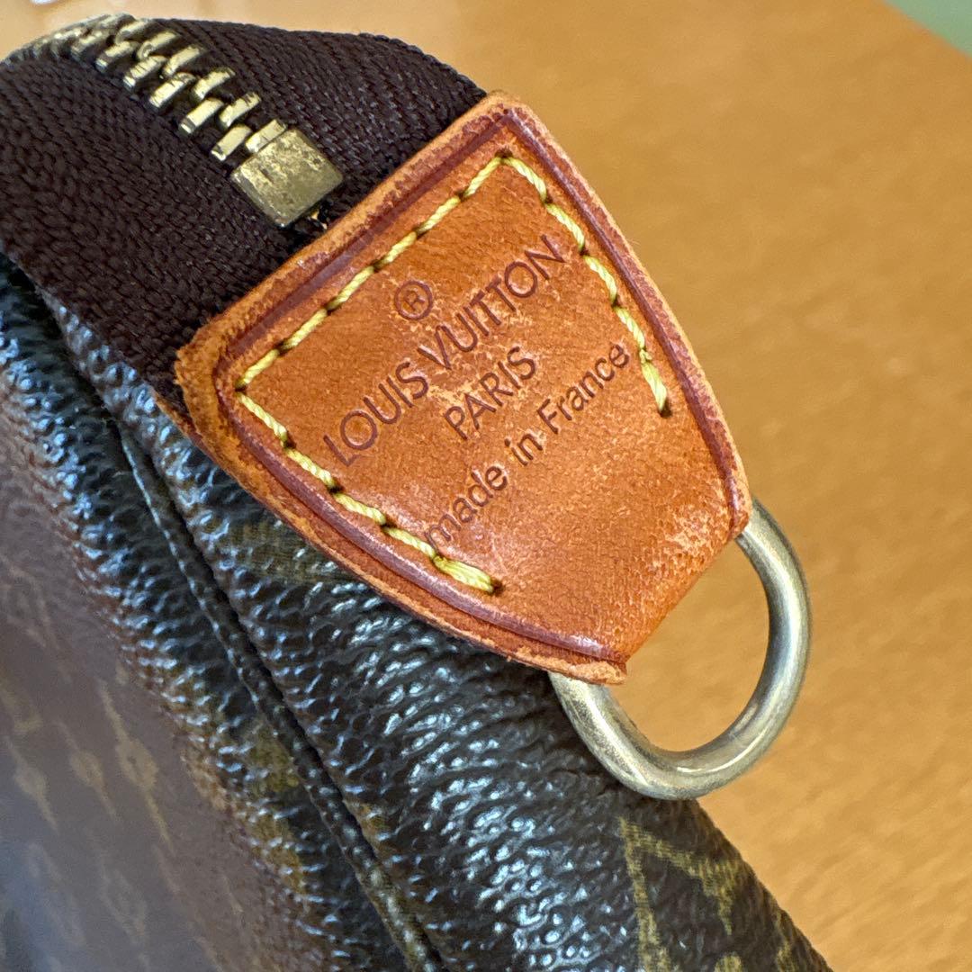 LOUIS VUITTON ルイ ヴィトン モノグラム ポシェット