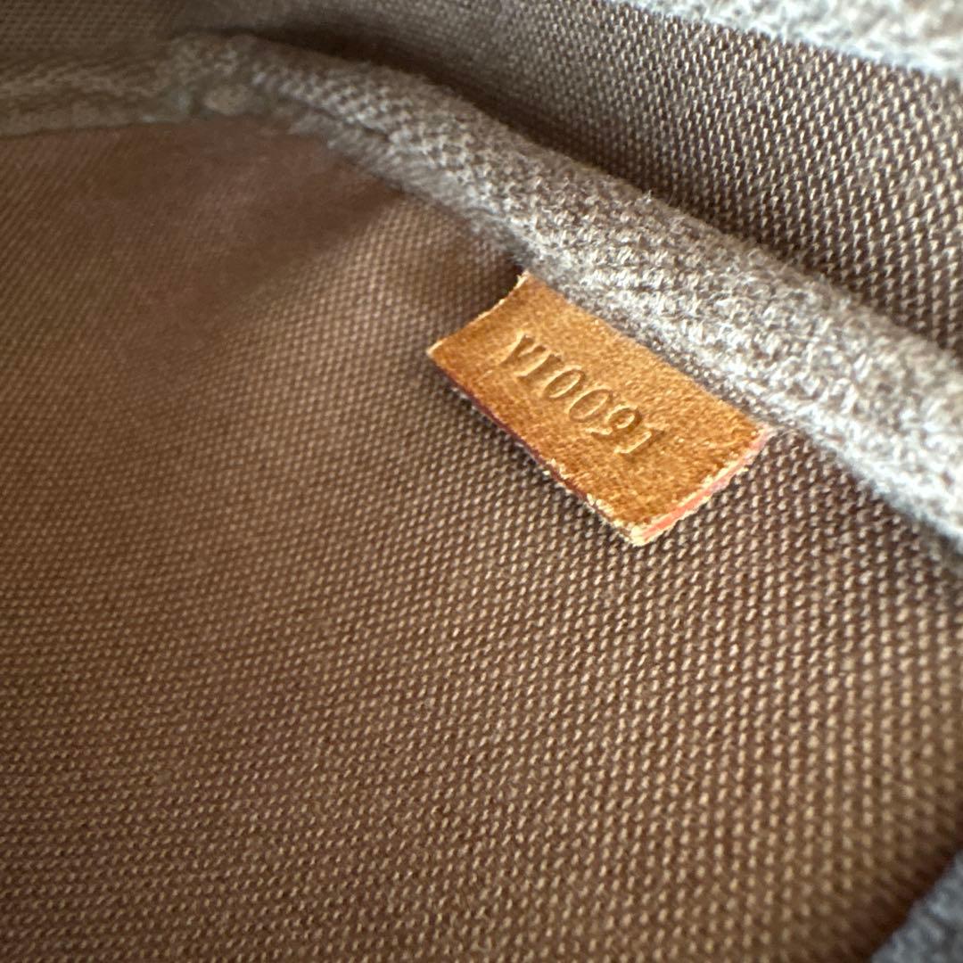 LOUIS VUITTON ルイ ヴィトン モノグラム ポシェット