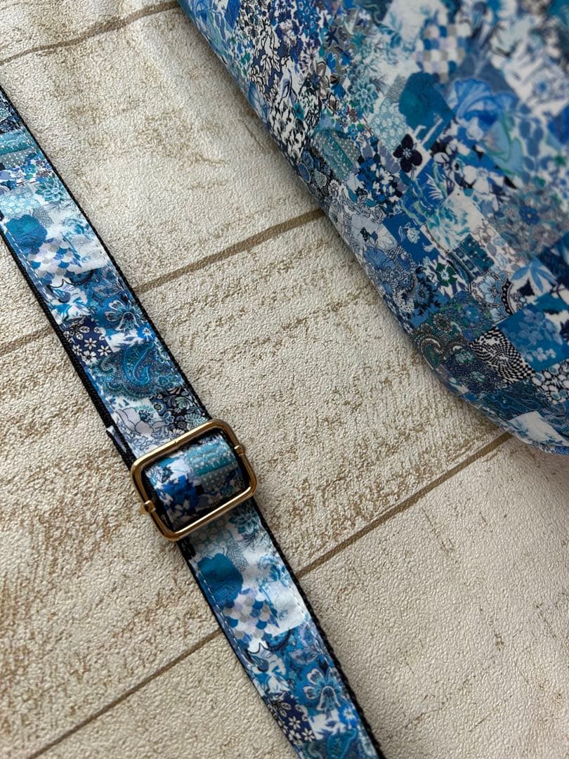 n.k.d♡リバティ カジュアルショルダーバッグ　マチ10cm