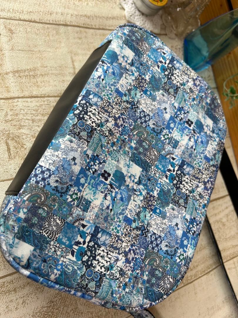 n.k.d♡リバティ カジュアルショルダーバッグ　マチ10cm