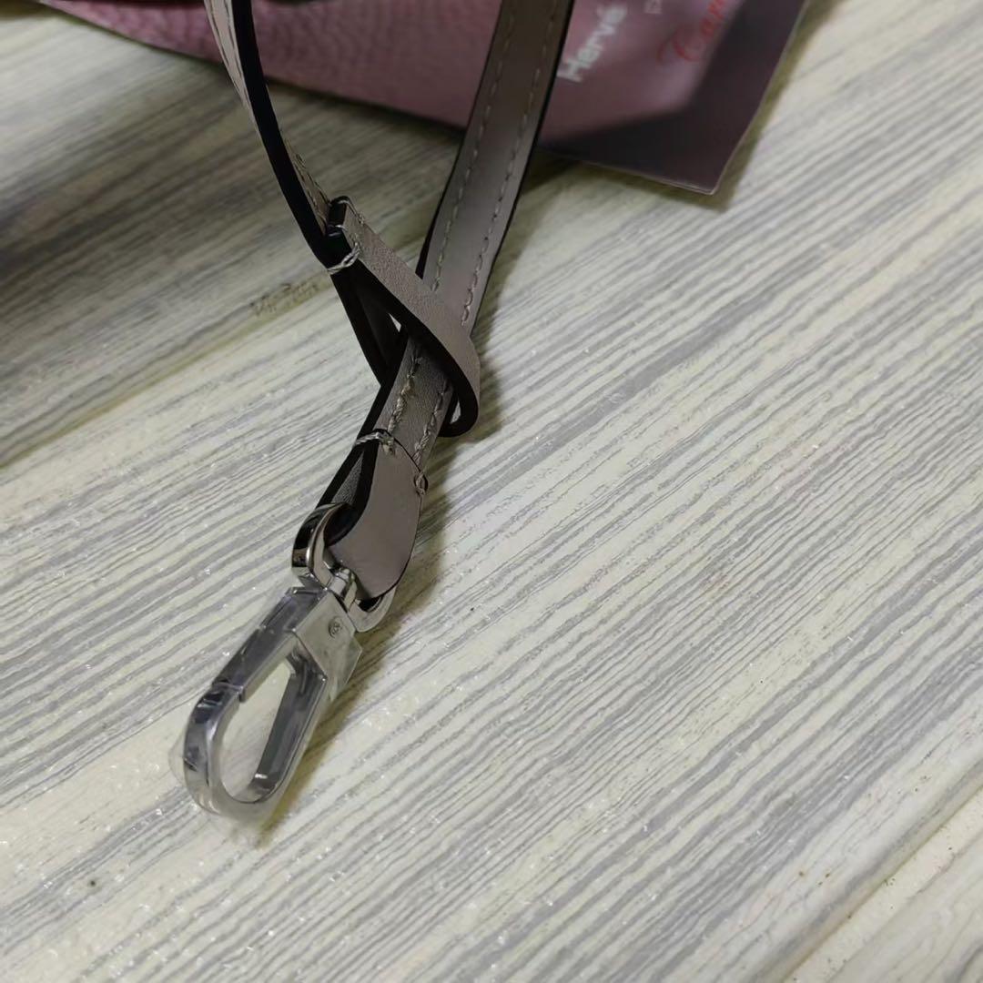 p*e様 エルベシャプリエ　ストラップ+チャーム