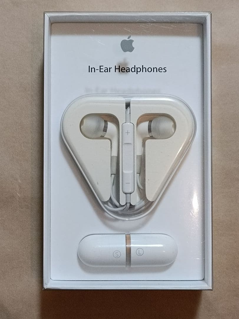 apple純正　マイク付きイヤホン　ME186FE/A