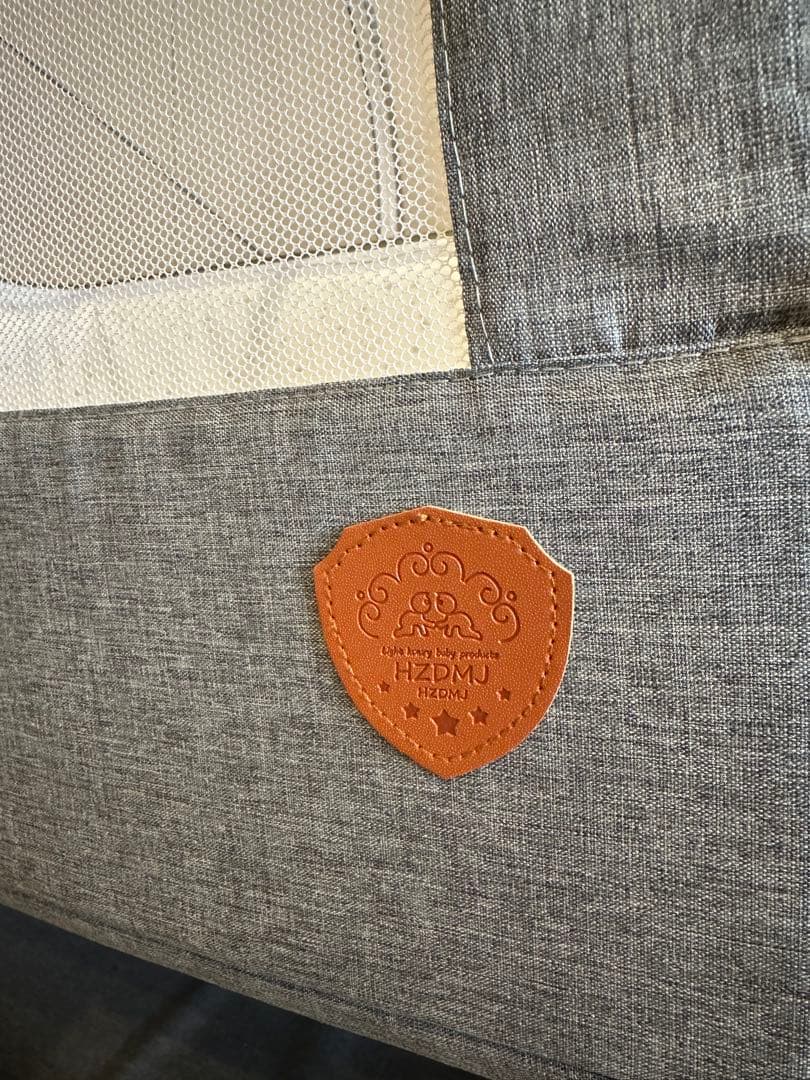 【美品】HZDMJ 2024新型ベビーベッド コンパクト　折りたたみ　グレー