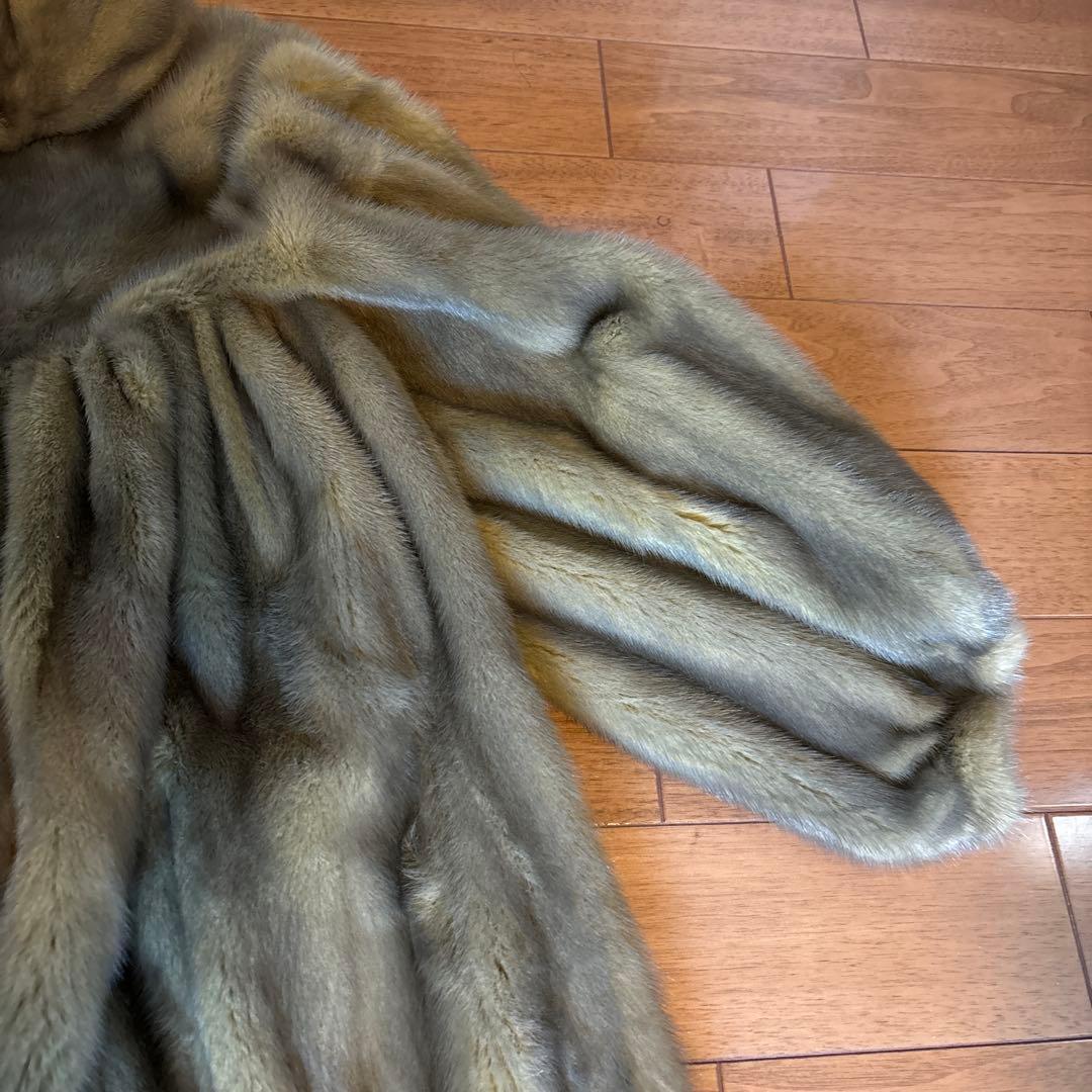 オリーブグリーン 毛皮ロングコート