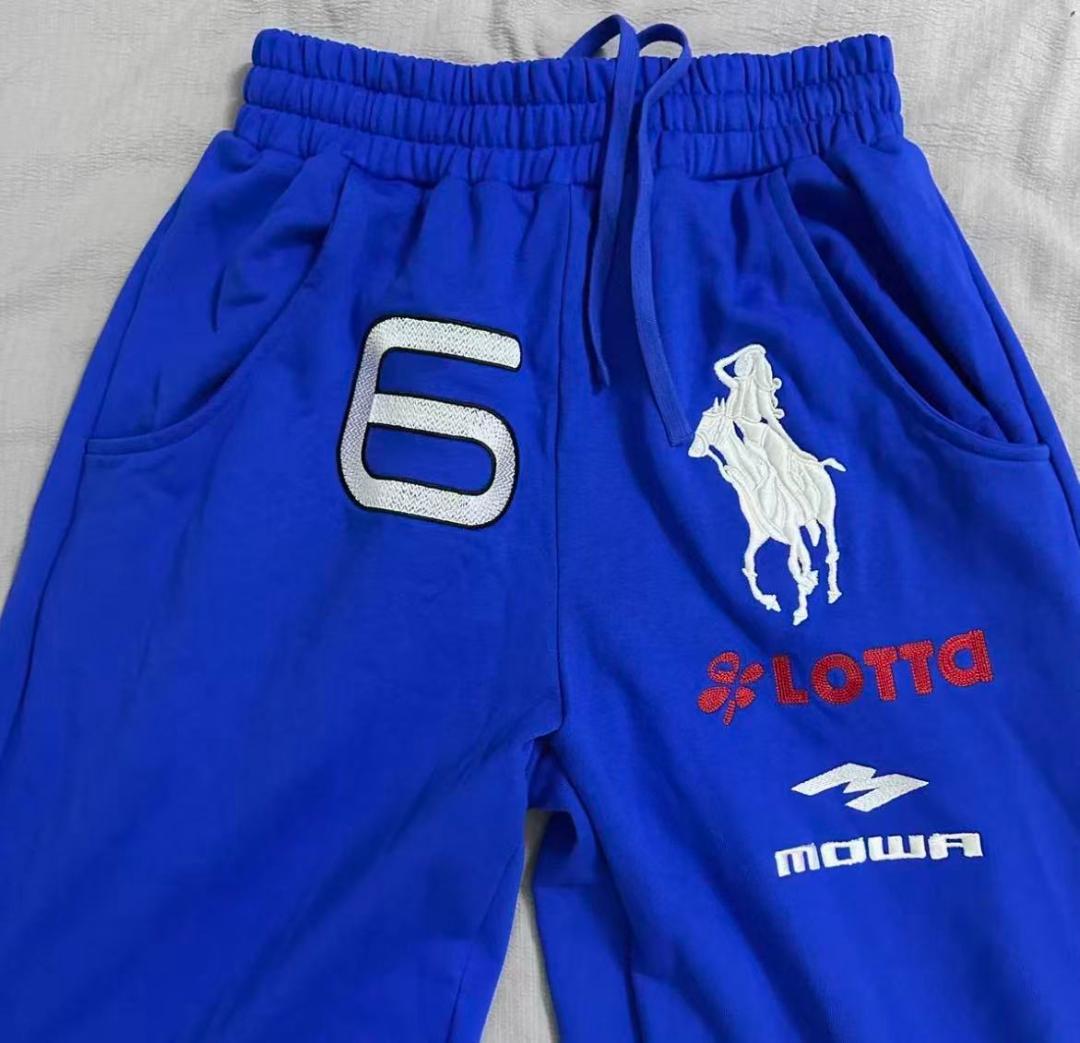 Mowalola 青いラガーパンツ ロゴ入り LONDON 1