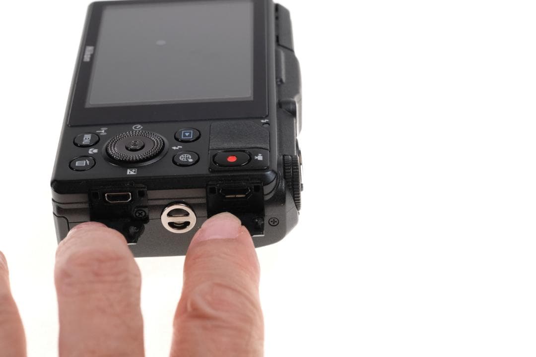 Nikon COOLPIX S9700（外装極上品・実写作例あり）